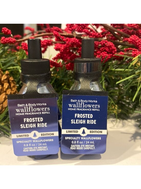 Bath & Body Works Limited Edition Tree Shape ”Frosted Sleigh Ride” 2 Wallflowers - Picture 1 of 5